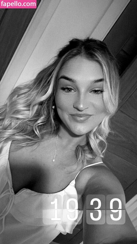 Harriet Cowan From Clarkson s Farm OnlyFans-Leak