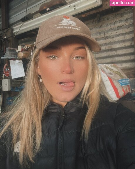 Harriet Cowan From Clarkson s Farm OnlyFans Mega