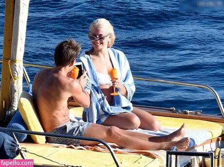 Pixie Lott OnlyFans XX