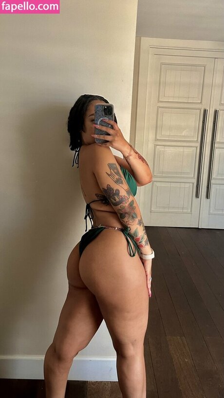 artless space Leaks von Nacktbildern auf OnlyFans