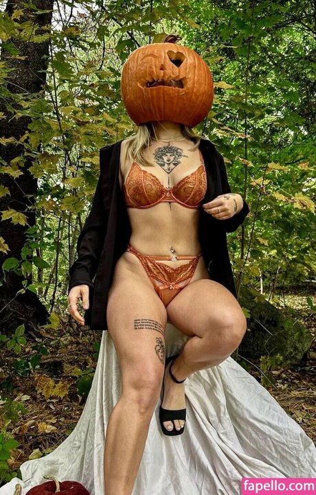 Soph labe Nacktbilder von OnlyFans geleakt