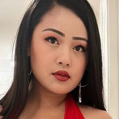 itsthechia Neue geleakte OnlyFans-Inhalte