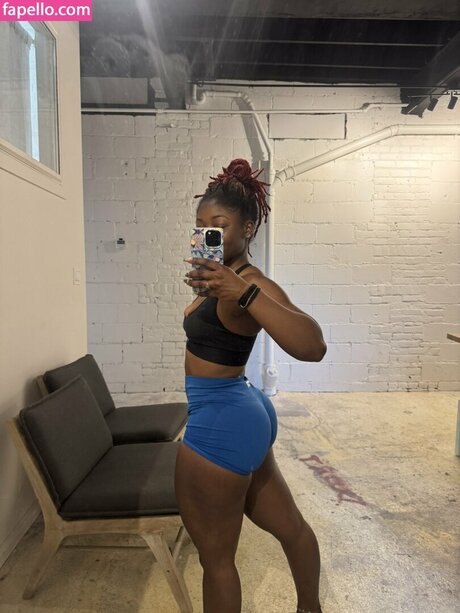 Locdbree OnlyFans Brüste Bild