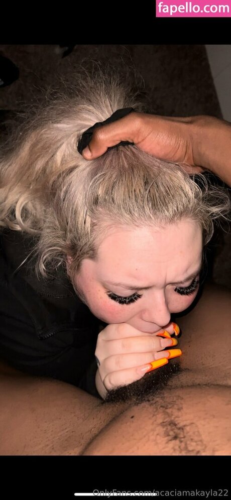 Acacia Makayla OnlyFans Nacktbilder