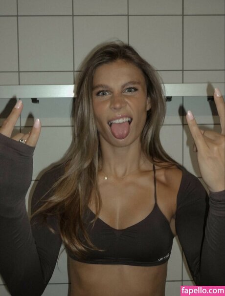 Demi Van Den Wildenberg Model OnlyFans Foto