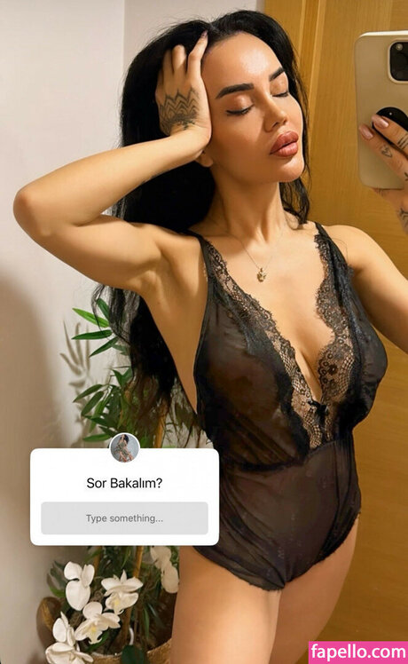 Melek z a an OnlyFans NSFW