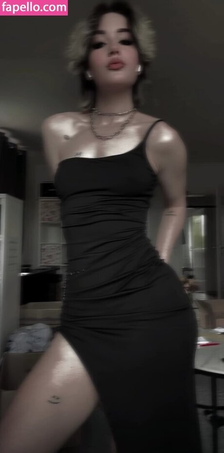 sky stn_ Nacktbilder auf OnlyFans