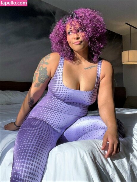 Willow Nightingale OnlyFans