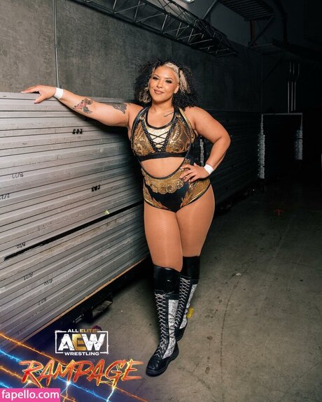 Willow Nightingale OnlyFans nackte Brüste