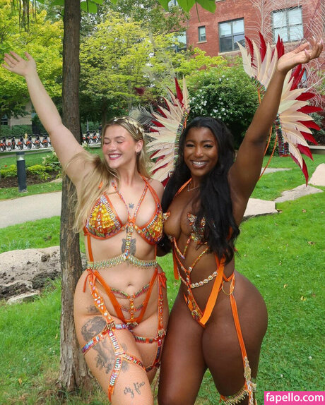 Esther Burden Nacktbilder-Leaks von OnlyFans