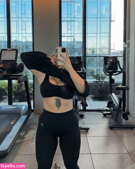 Esther Burden OnlyFans Nacktfotos