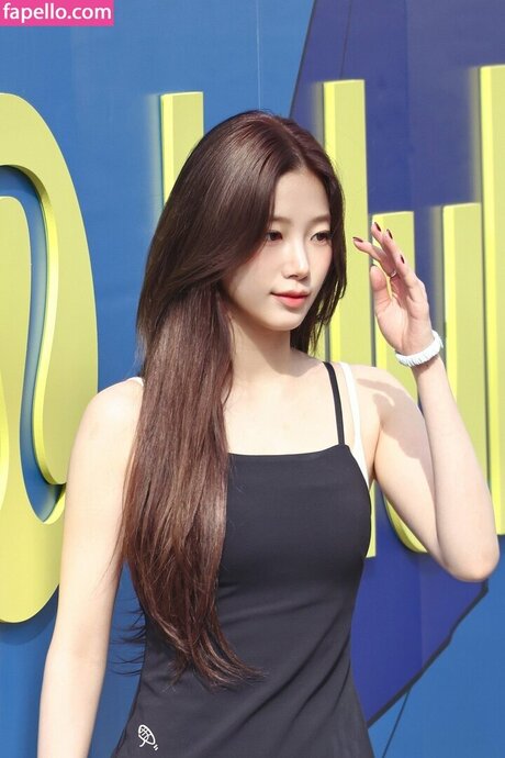 Kazuha Nakamura_ Auf OnlyFans