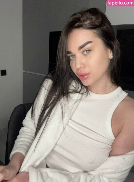 Kseniia Boginskaya OnlyFans Striptease