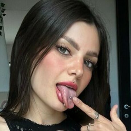 xoroxenne OnlyFans-Pornos