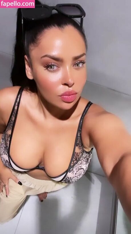 Badebal Nacktbilder auf OnlyFans