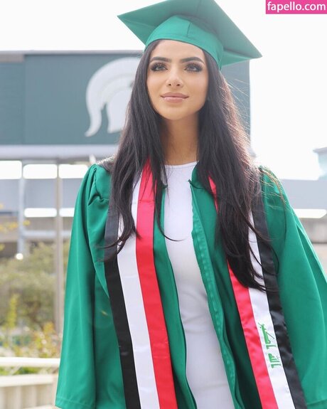 Zenoviajafar OnlyFans explizite Inhalte