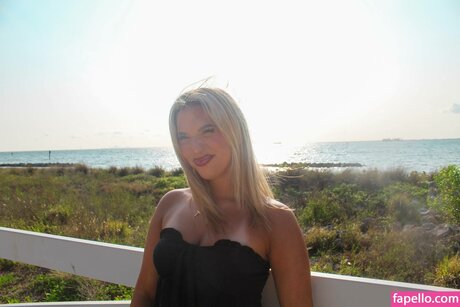 Cloud ASMR Nacktbilder OnlyFans