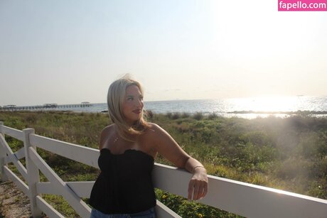 Cloud ASMR OnlyFans-Bilder