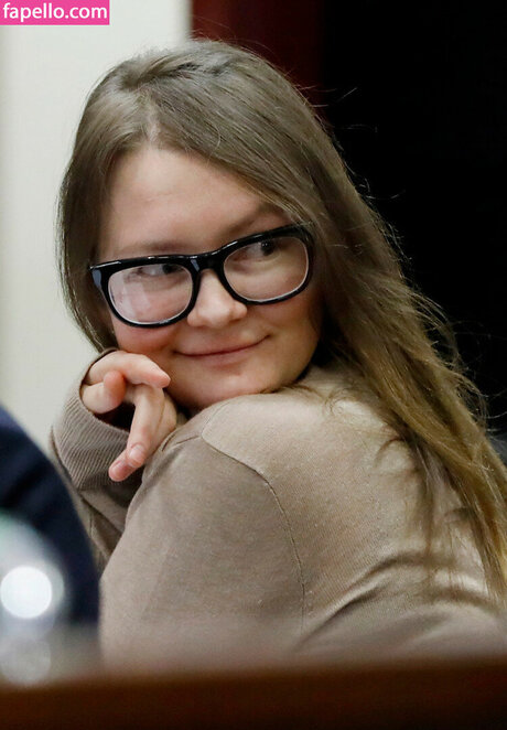 Anna Delvey Nacktbilder von OnlyFans
