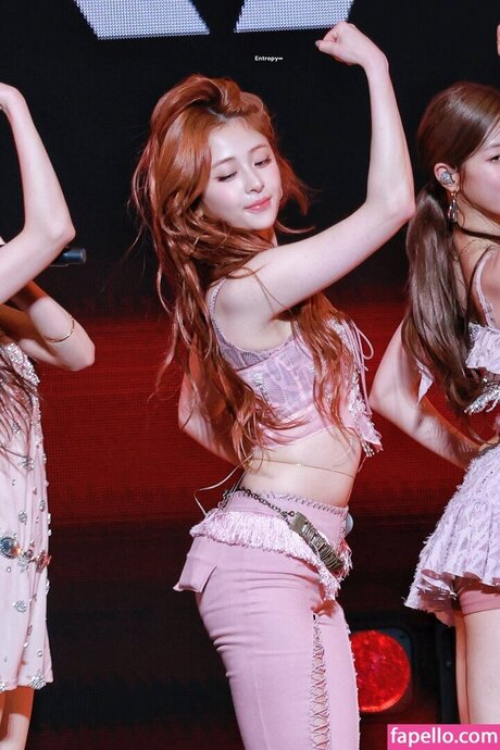 Huh Yunjin_ Nacktbilder von OnlyFans geleakt