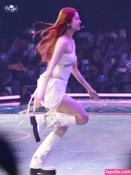 Huh Yunjin_ OnlyFans Gratis