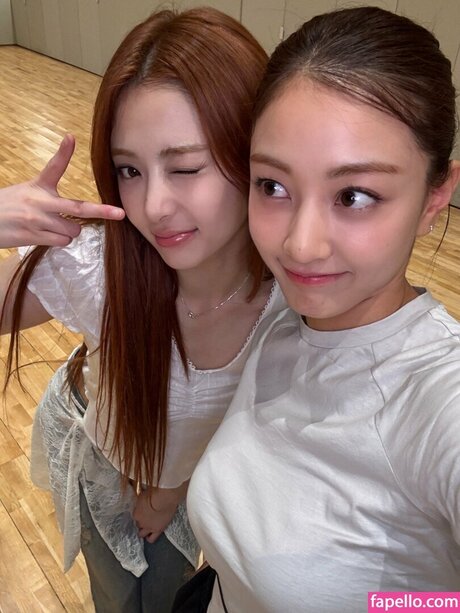 Huh Yunjin_ Titten OnlyFans