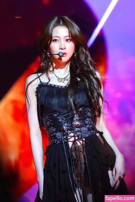 Huh Yunjin_ Nackt auf OnlyFans