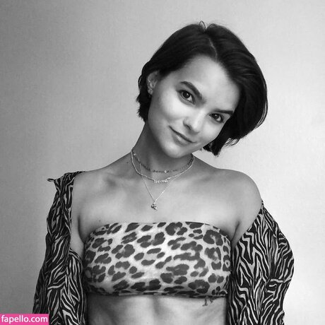 Brianna Hildebrand NurlyFans-Pornos