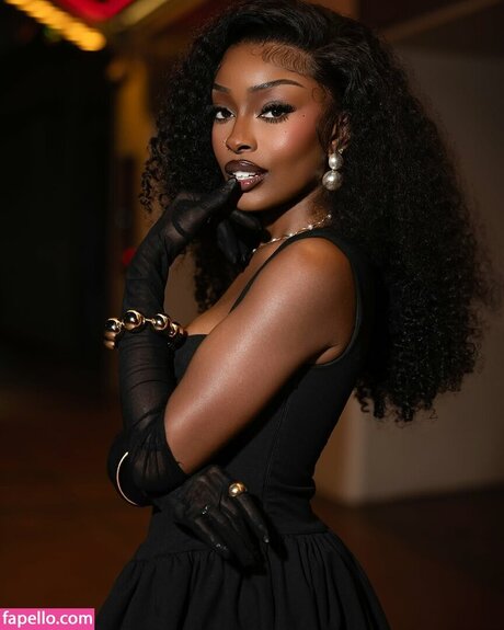 Coco Watson Po OnlyFans