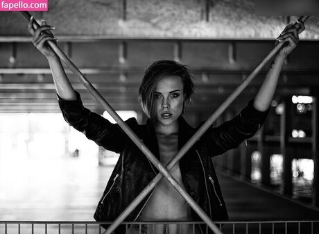 Miri Be OnlyFans Fotos