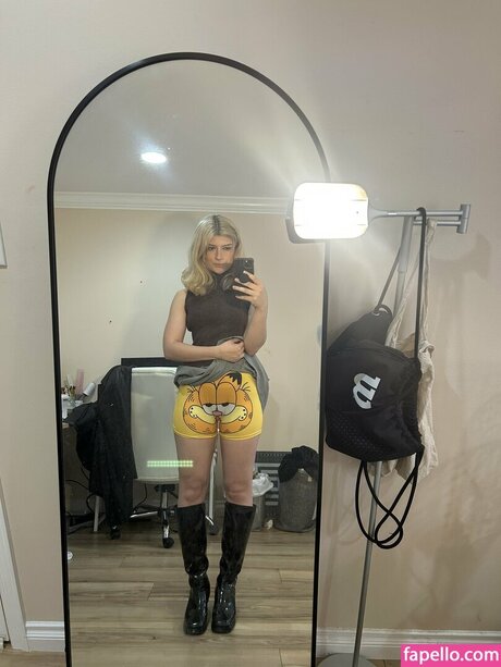 Squirtstain OnlyFans Bilder