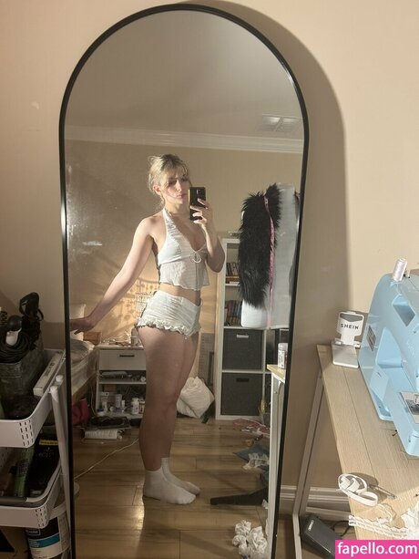 Squirtstain Leaks OnlyFans