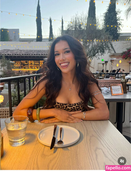 Sophia Hartwell OnlyFans Fotos