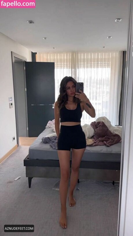 Ece Ronay Nacktbilder geleakt OnlyFans