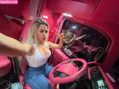 Sheila BellaverICIAL Nacktbilder von OnlyFans