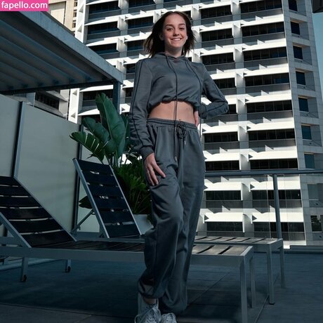 Nicola Crisa OnlyFans Brüste Bild