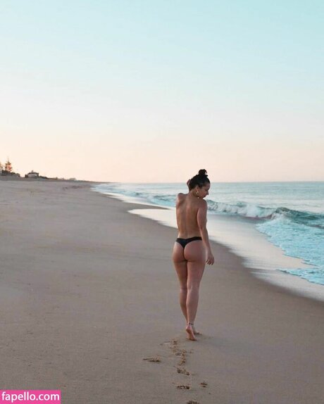 Sara Liso Nackt auf OnlyFans