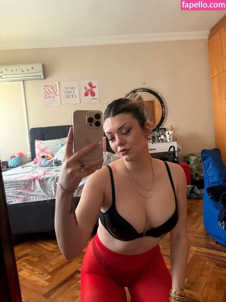 Simge Baranko lu Sextape OnlyFans Nacktbilder