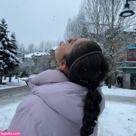 Malia Baker NurlyFans-Brüste