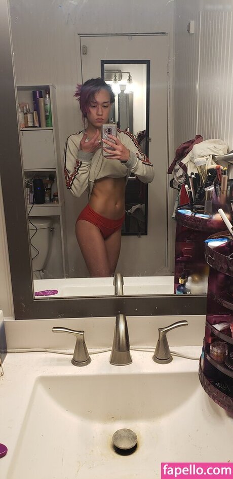 Queen Tofu OnlyFans Star