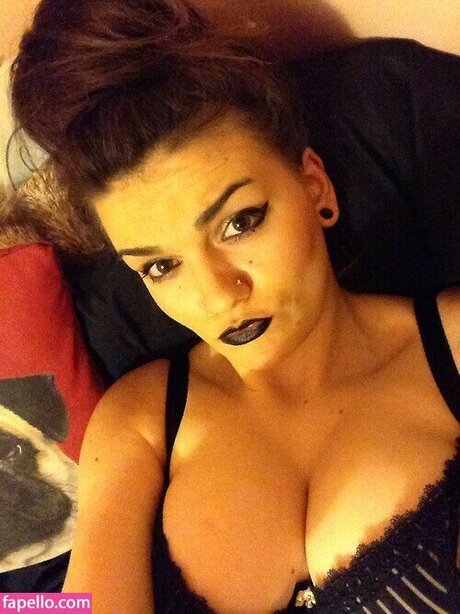 Zoe O Neill OnlyFans nackte Brüste