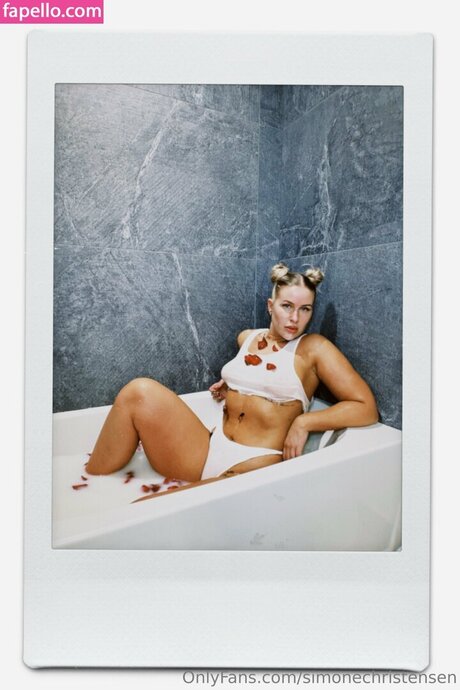 Simone Christensen OnlyFans Nacktbilder