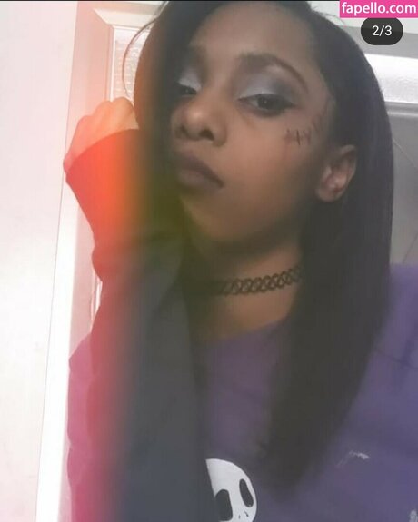 Quennae Strip OnlyFans