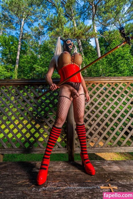 Laura Dotson OnlyFans Leaj