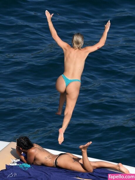 Ella Ding Neues OnlyFans