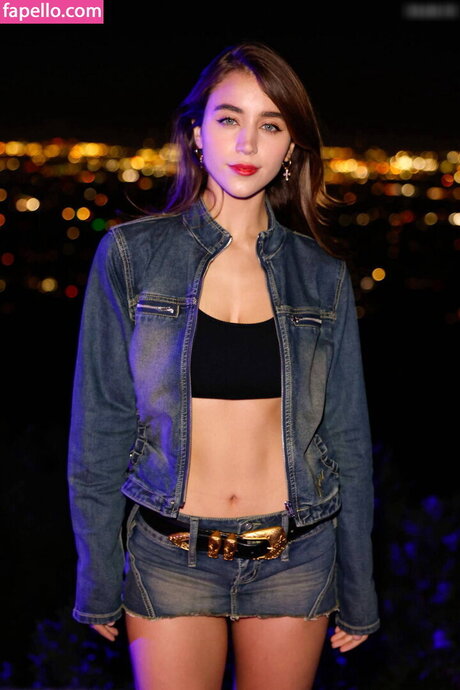 Caylee Cowan Model OnlyFans Foto