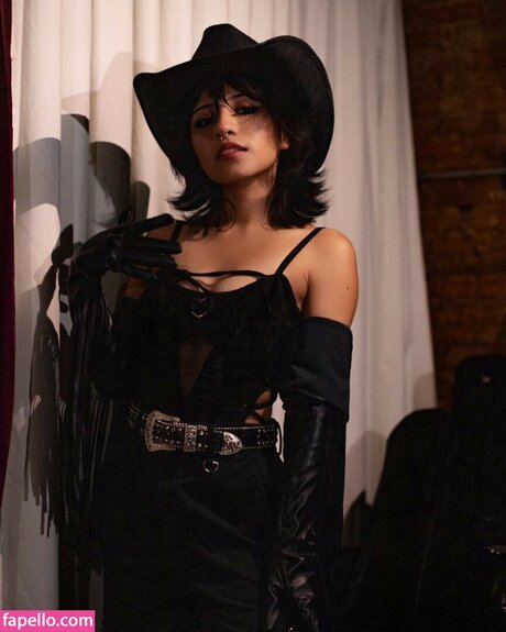 Violent Vira Titten OnlyFans