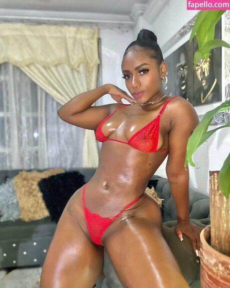 Yerimina Brüste OnlyFans