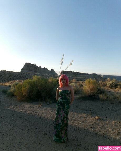 Ava Maybee OnlyFans nackte Brüste