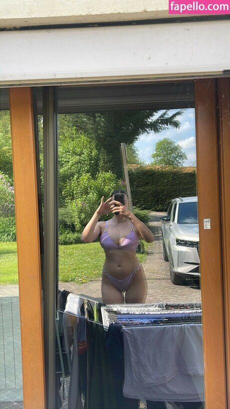 prinzessin ebenholz onlyfans schön Selfie